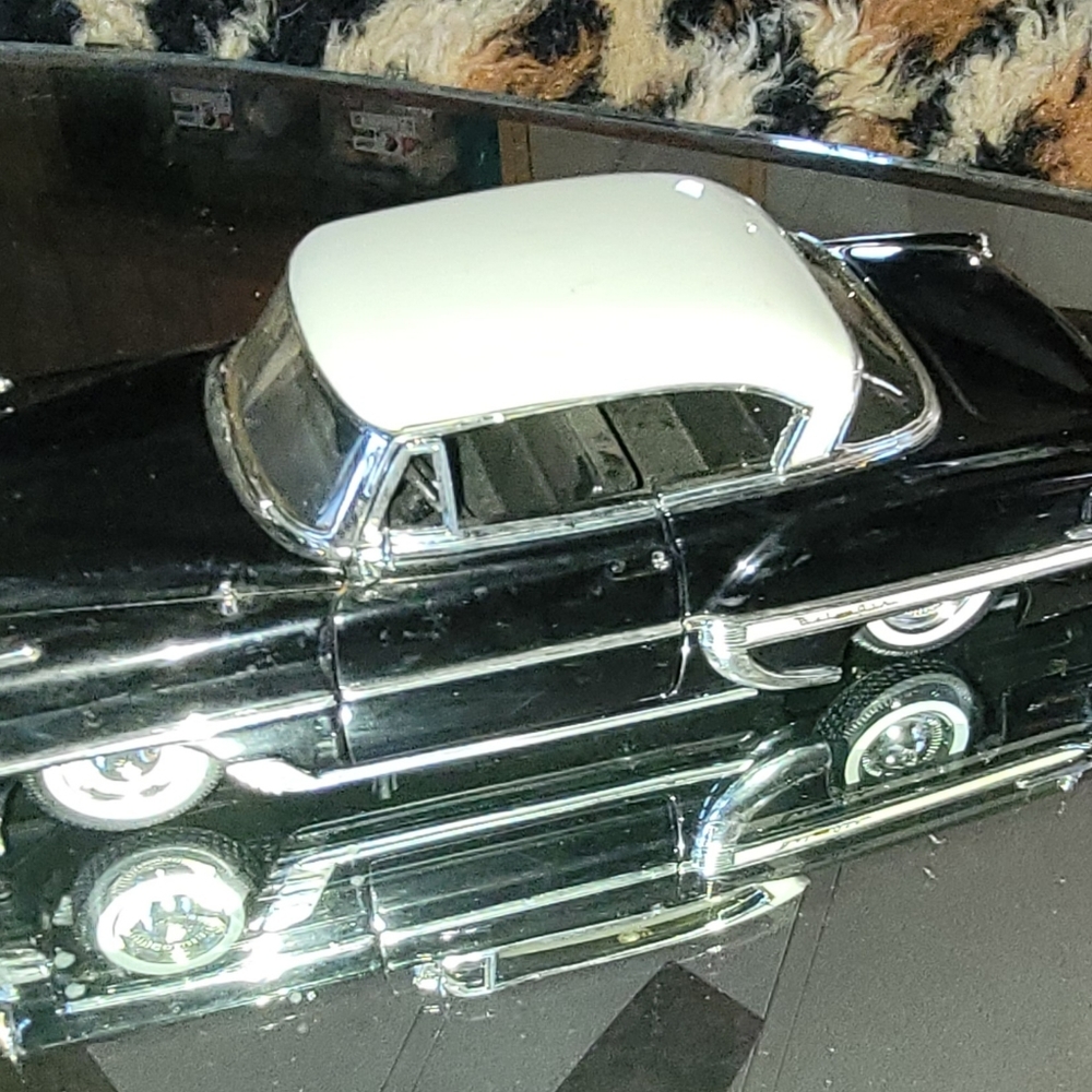 2 cars JADA 1/24 (1) 1953 CHEVY BEL AIR's / (1) 57 Chevy Belair Black/White